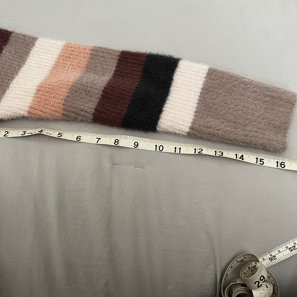 TORRID CROP SWEATER - Picture 6 of 6